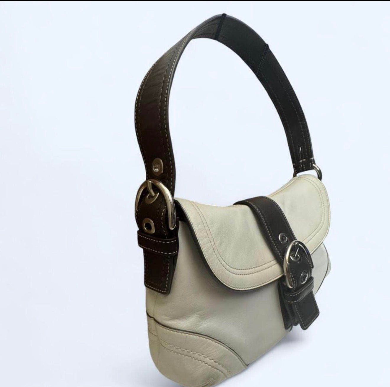 COACH Soho White Leather Buckle Shoulder Bag
