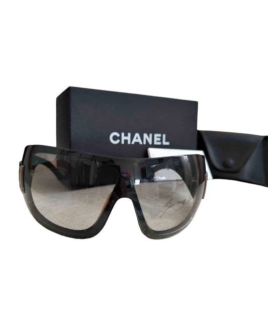 Chanel Shield Sunglasses – CC Logo Oversized